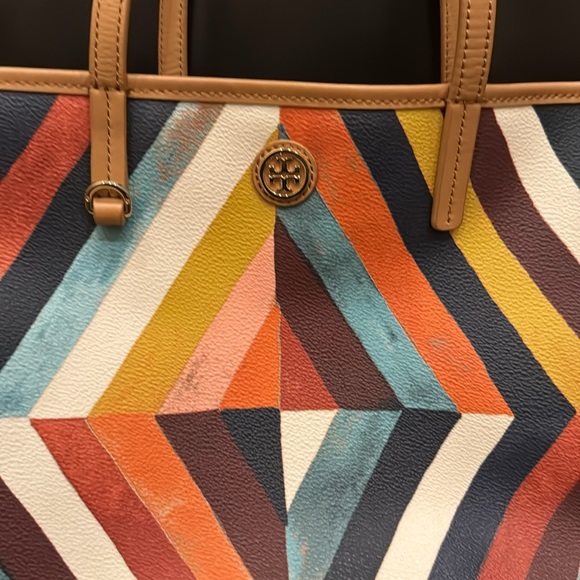 Tory Burch Kerrington Tote - Picture 3 of 13